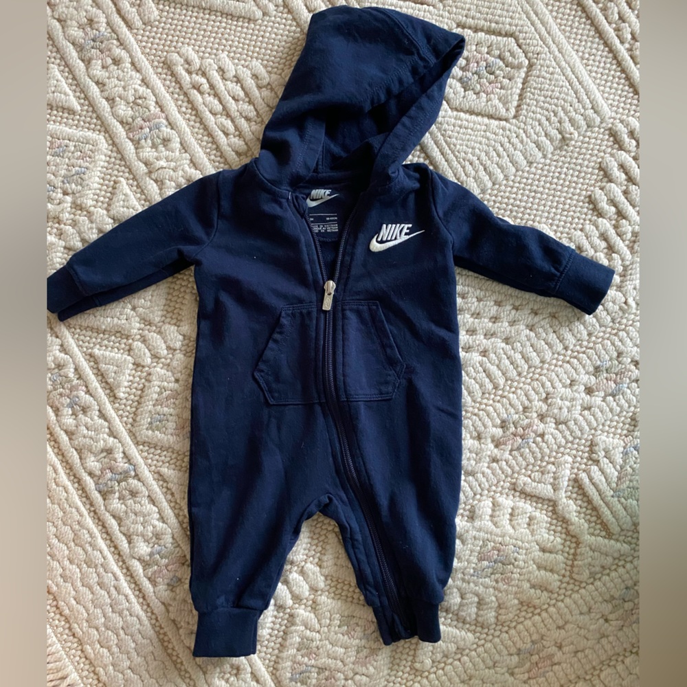 Nike jumpsuit 3M